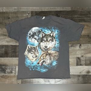 Vintage Wolf Graphic T-Shirt
